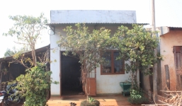 Cha dượng viết tâm thư dụ con gái về để khống chế xâm hại